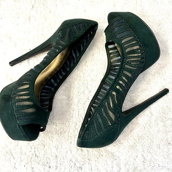 NWOB BEBE Giselle Green suede leather platform heels women’s size 9 - Picture 6 of 9